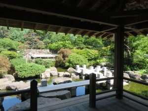 日本庭園の東屋