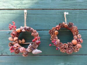 の実を使ったミニリースづくり