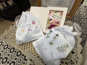 レカンフラワーを使ったカードづくり(見本)