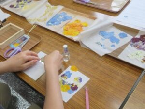 押し花の栞をまず作ってから制作