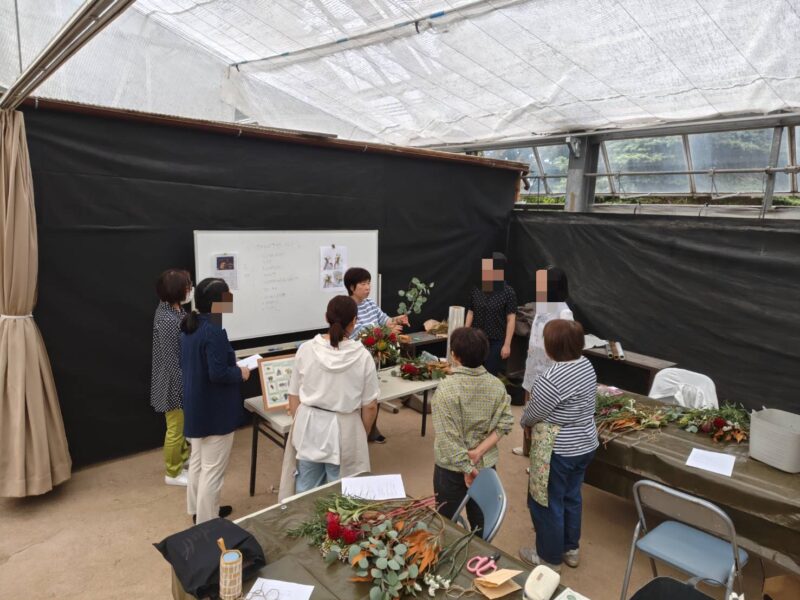 「ワイルドフラワーブーケ」の講習会が開催されました(2026年9月22日)