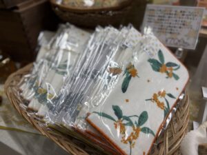 キンモクセイ柄のガーゼタオル