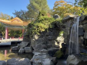瀋芳園の滝